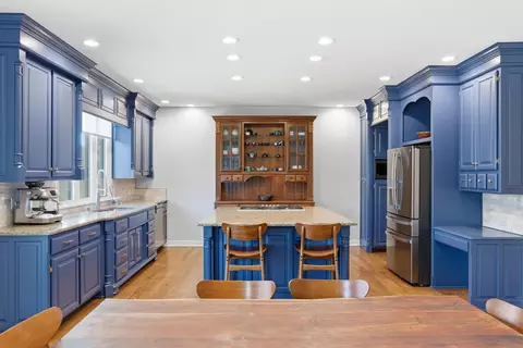 Kitchen - 5350 S Parklane Ave, Springfield, MO 65810 photo 1 of 7