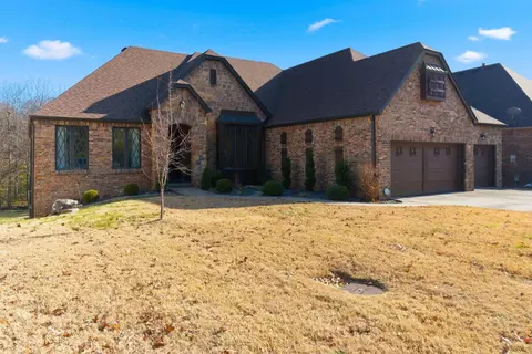 Exterior - 5350 S Parklane Ave, Springfield, MO 65810 photo 4 of 22
