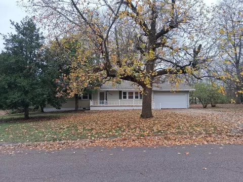 1106 14th St, Monett, MO 65708 photo 1
