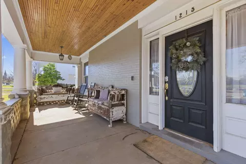 Exterior - 1215 N Benton Ave, Springfield, MO 65802 photo 4 of 8