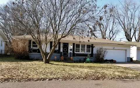 545 S Forest Ct, Springfield, MO 65806 photo 1