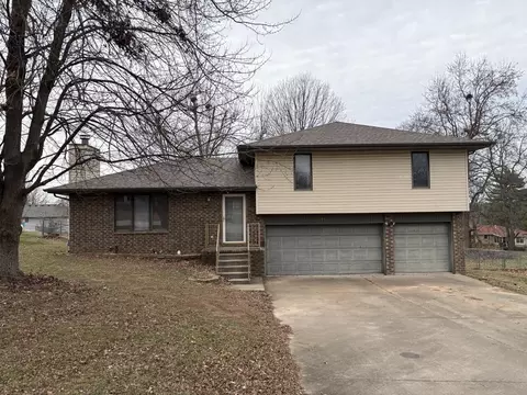 707 S Main St, Willard, MO 65781 photo 2
