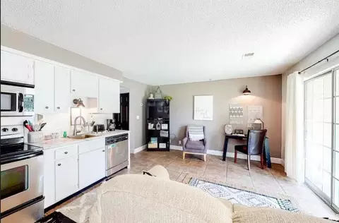 Kitchen - 16 Fall Creek Trl #3, Branson, MO 65616 photo 2 of 3