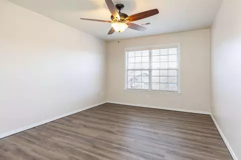 Bedroom - 153 Sapling Dr, Branson, MO 65616 photo 2 of 2