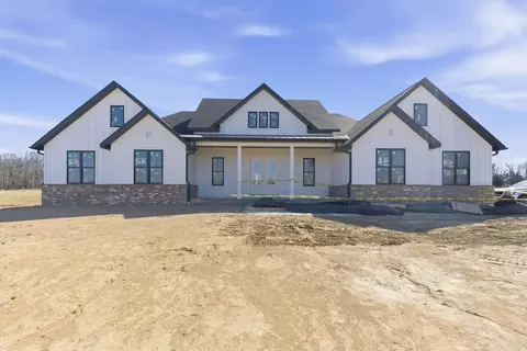 5402 N Seitz Ave, Springfield, MO 65803