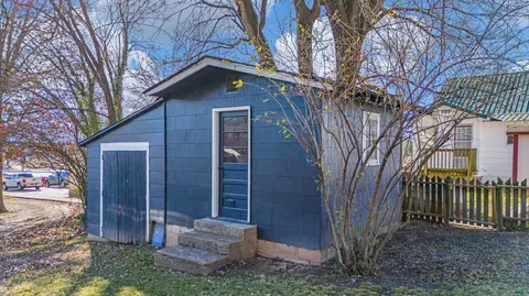 99 1st St, Gainesville, MO 65655 photo 3