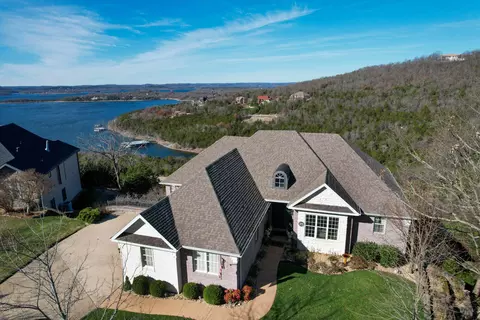 175 Split Rock Dr, Hollister, MO 65672