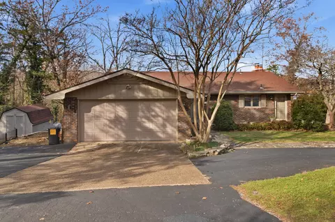 289 Beardsley Creek Dr, Blue Eye, MO 65611