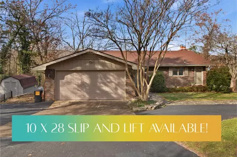 289 Beardsley Creek Dr, Blue Eye, MO 65611