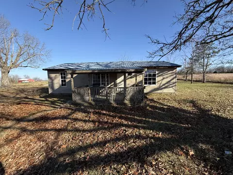 909 Cooper Dr, Mountain Grove, MO 65711