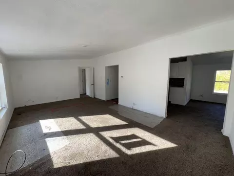 601 E Floral St, Nevada, MO 64772 photo 4
