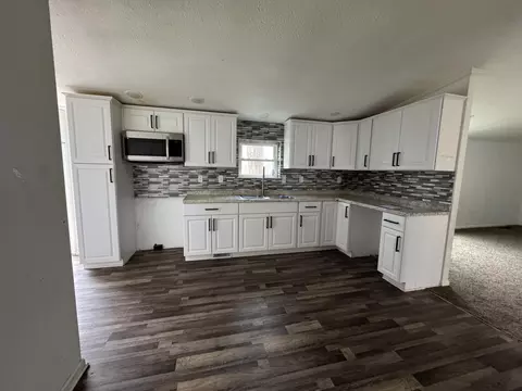 601 E Floral St, Nevada, MO 64772