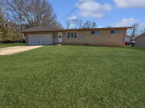 2521 S Schifferdecker Ave, Joplin, MO 64804