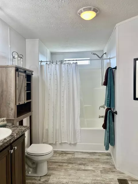 Bath - 710 County Road 328, Thayer, MO 65791 photo 6 of 7