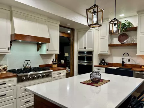 Kitchen - 710 County Road 328, Thayer, MO 65791 photo 3 of 8