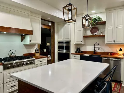 Kitchen - 710 County Road 328, Thayer, MO 65791 photo 2 of 8