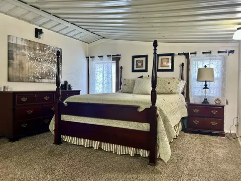 Bedroom - 710 County Road 328, Thayer, MO 65791 photo 6 of 9