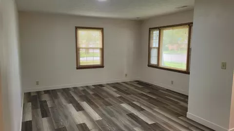 415 N Locust St, Marshfield, MO 65706 photo 11