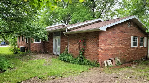 415 N Locust St, Marshfield, MO 65706 photo 7