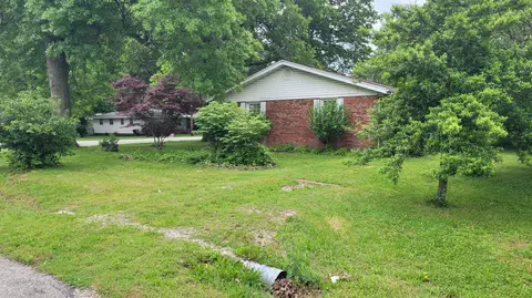 415 N Locust St, Marshfield, MO 65706 photo 4