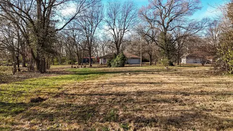 554 N Homewood Ave, Springfield, MO 65802 photo 9