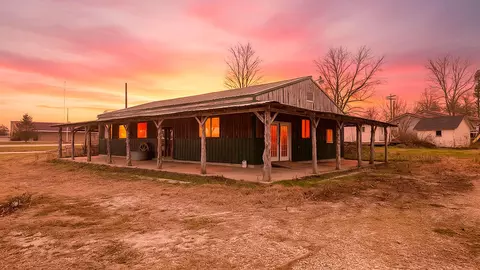 402 2nd St, Summersville, MO 65571