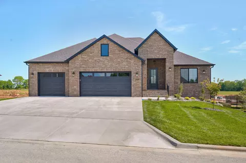 1709 N Waterstone Ave, Springfield, MO 65802 photo 9