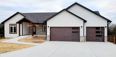 187 Silver Sunset Ln, Kimberling City, MO 65686