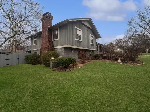 2118 S Catalina Ave, Springfield, MO 65804
