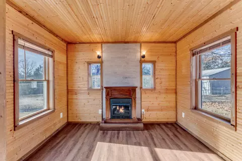 Living - 1511 State Highway U, Protem, MO 65733 photo 3 of 5