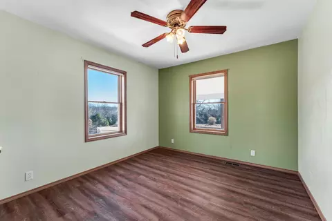Bedroom - 1511 State Highway U, Protem, MO 65733 photo 2 of 5
