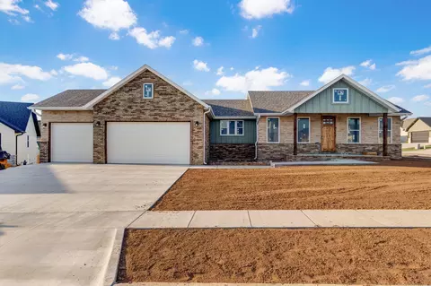 3048 W Teton Dr, Springfield, MO 65810