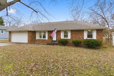 1028 E Greenwood St, Springfield, MO 65807 photo 3
