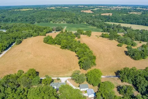 2097 W Big Bend Rd, Nixa, MO 65714