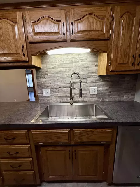 401 S West Ave, Republic, MO 65738 photo 6