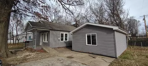 722 Wilson Ave, Aurora, MO 65605 photo 3