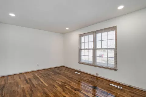 1938-40 E Madison St, Springfield, MO 65802 photo 3