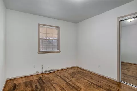 1938-40 E Madison St, Springfield, MO 65802 photo 11