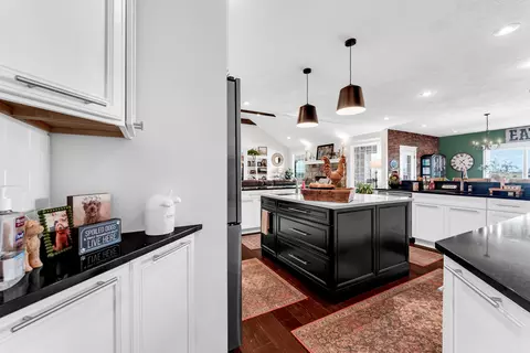 Kitchen - 2123 Riverdale Rd, Ozark, MO 65721 photo 6 of 6
