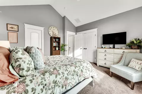 Bedroom - 2123 Riverdale Rd, Ozark, MO 65721 photo 4 of 8