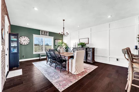 Dining - 2123 Riverdale Rd, Ozark, MO 65721 photo 1 of 2