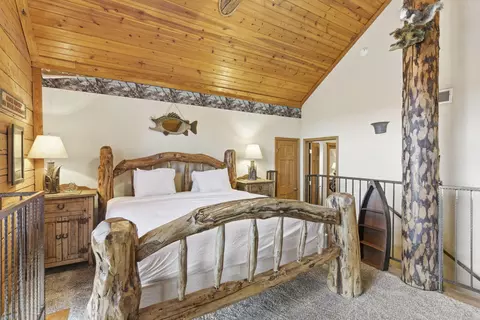 Bedroom - 269 Oakridge Rd #2, Branson, MO 65616 photo 5 of 8