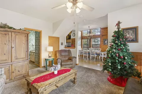 Living - 269 Oakridge Rd #2, Branson, MO 65616 photo 2 of 4