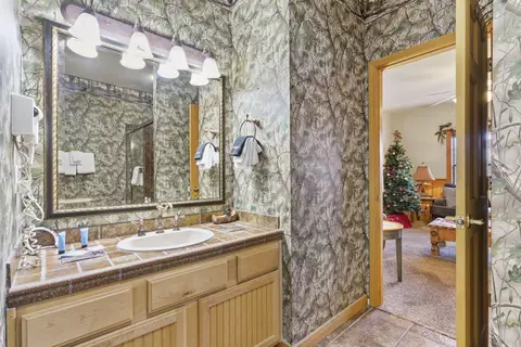Bath - 269 Oakridge Rd #2, Branson, MO 65616 photo 1 of 4