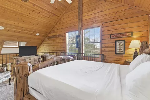 Bedroom - 269 Oakridge Rd #2, Branson, MO 65616 photo 4 of 8