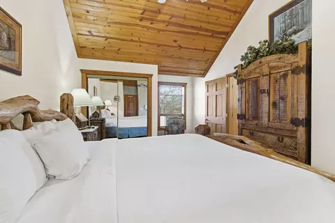 Bedroom - 271 Oakridge Rd #1, Branson, MO 65616 photo 8 of 8