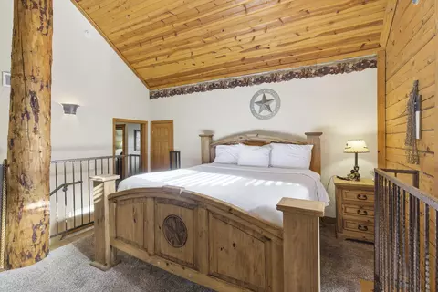 Bedroom - 271 Oakridge Rd #1, Branson, MO 65616 photo 5 of 8