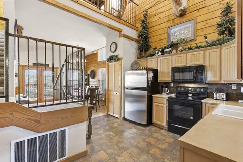 Kitchen - 271 Oakridge Rd #1, Branson, MO 65616 photo 1 of 2