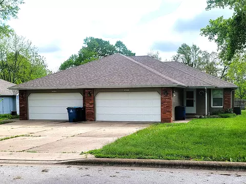 401 528 S Robert St, Nixa, MO 65714 photo 3