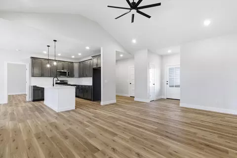 1394 N Collins Dr, Republic, MO 65738 photo 5